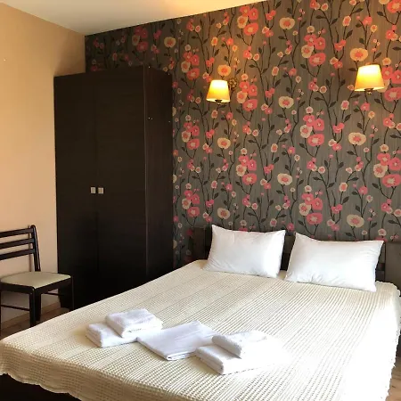 Hotel Gosti 3*